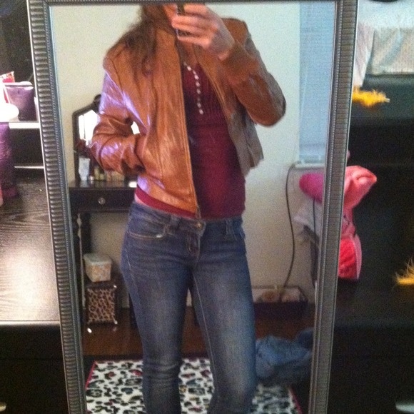 💢Reserved💢Brown bomber type jacket!!