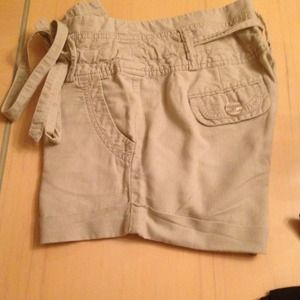 SOLD🎉American Rag Khakis shorts