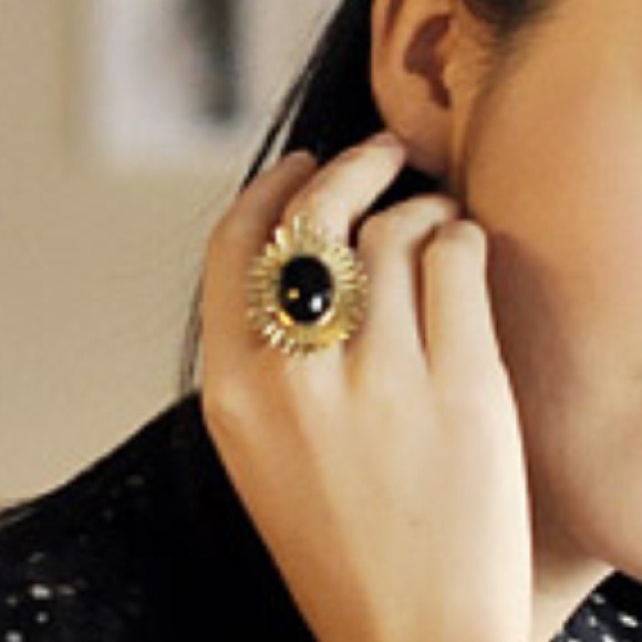🎀SOLD🎀gold/black adjustable ring.
