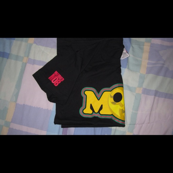 MOB tshirt - Picture 2 of 2