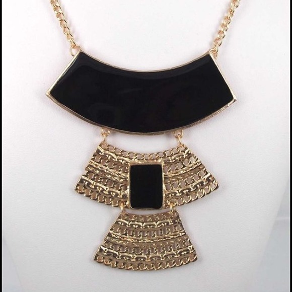 🎀SOLD🎀Fashion necklace gold metal with black det