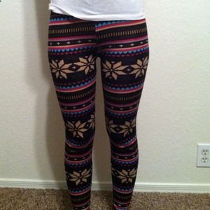 🔴SOLD🔴Super cute leggings!