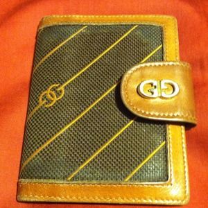 authentic Gucci card holder