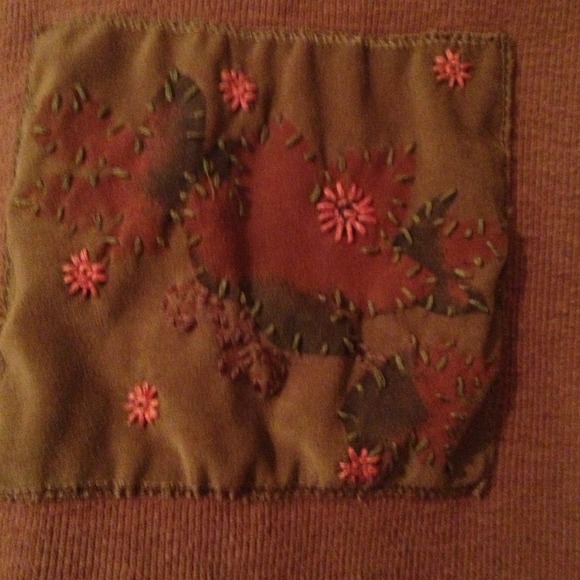 sweater/shirt🐬REDUCED🐬 - Picture 2 of 3