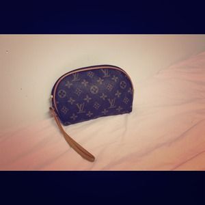 LV wristlet