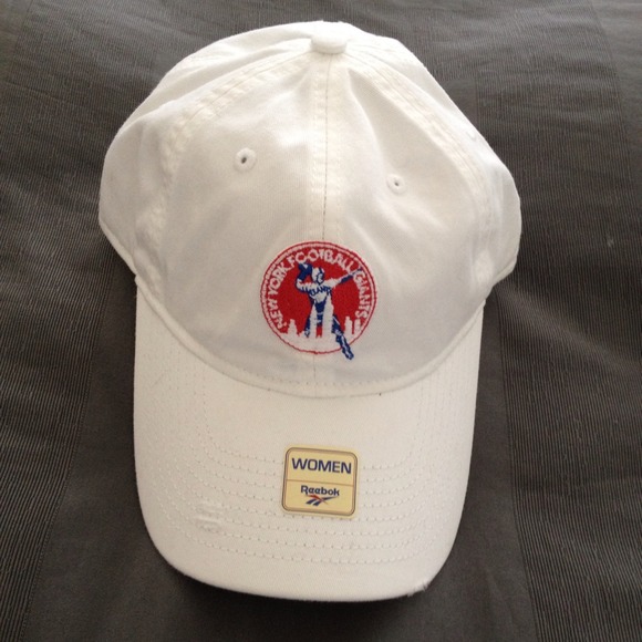 ** SOLD** Retro NY Giants hat
