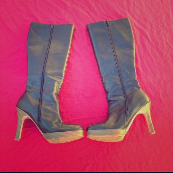 Reserved 💥💥👍knee high boots platform  heel 8.5