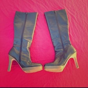 Reserved 💥💥👍knee high boots platform  heel 8.5