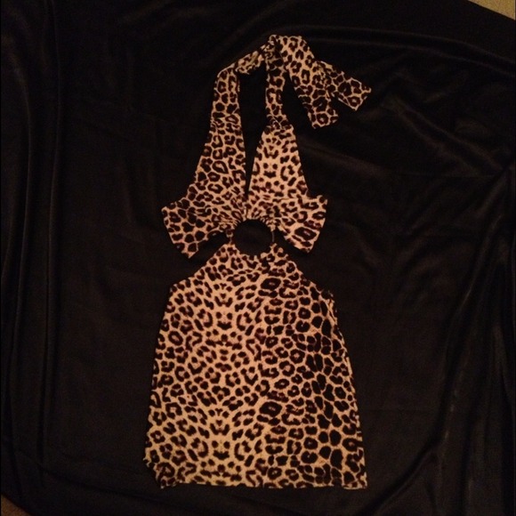 Dresses & Skirts - Super hot dress