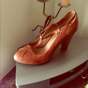 MiZ Mooz Goldie Leather Heels