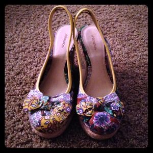 Xhilration multi-colored wedges
