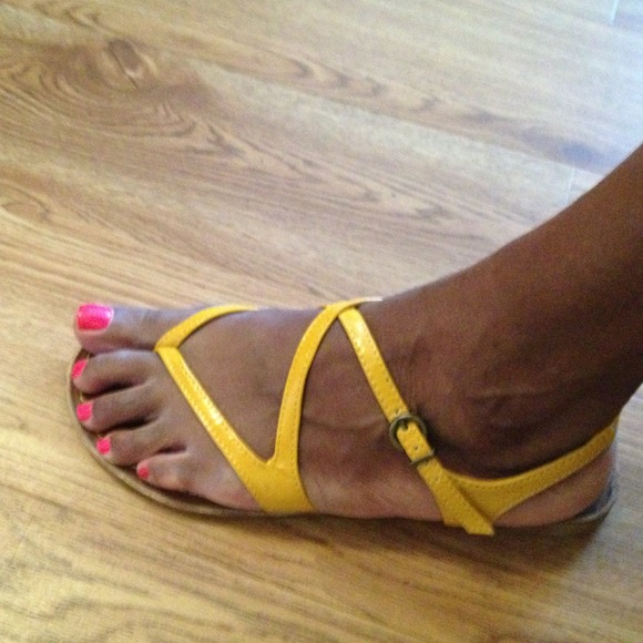 Patent leather Aldo sandals