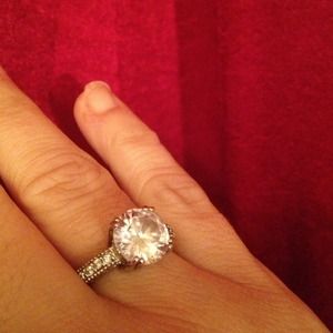 Imitation engagement ring