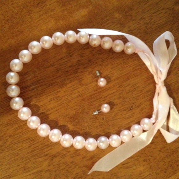 Necklace an earring set "pearl"