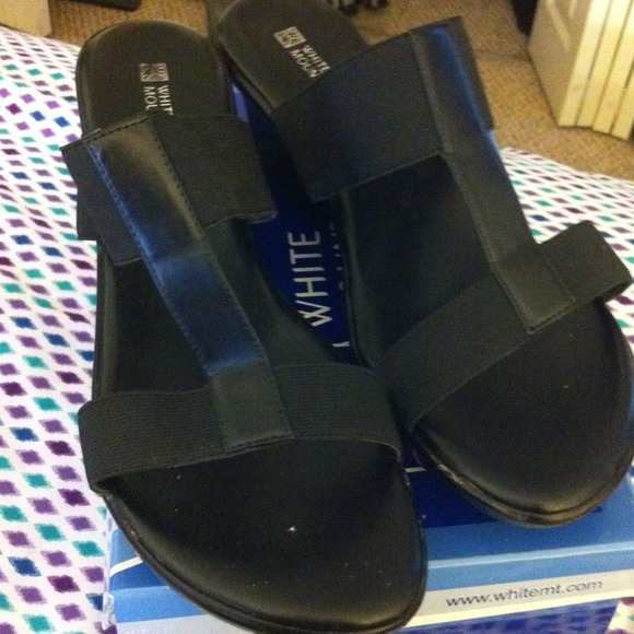 🚫SOLD!!🚫Traded Black Wedge Sandal Slip ons