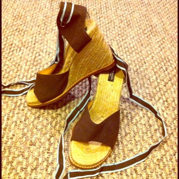 Kate spade lace up espadrilles. 🌸 - Picture 1 of 4