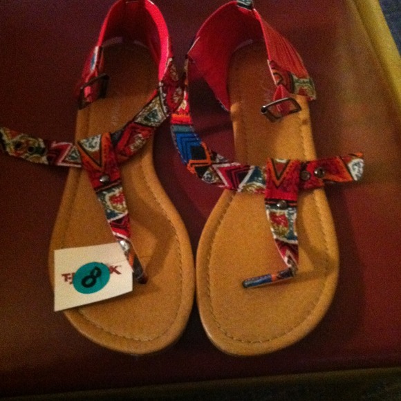 SOLD Gorgeous sandals size 8 never worn