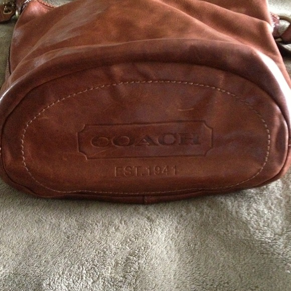 💥SOLD💥Coach Bucket Purse - Picture 3 of 4
