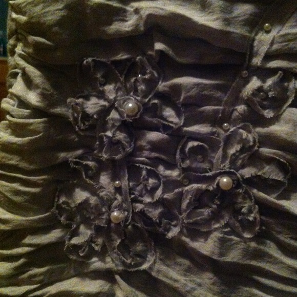 Party Dress with necklaces and bracelets. - Picture 2 of 4