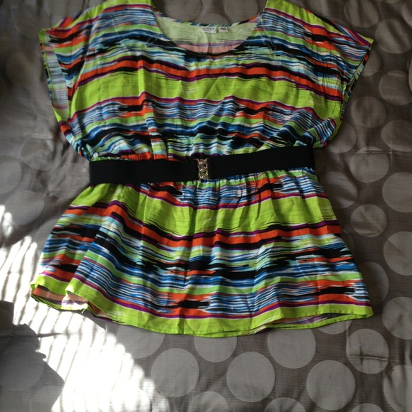 🐾Sold🐾Fun striped shirt