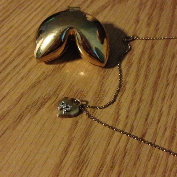 🚫RESERVED🚫Juicy Couture Locket & locket holder