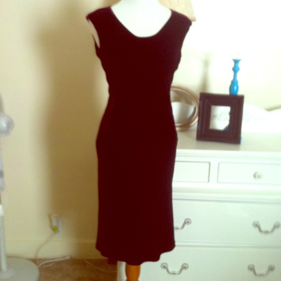Black Cherry Gucci velvet dress 6/8