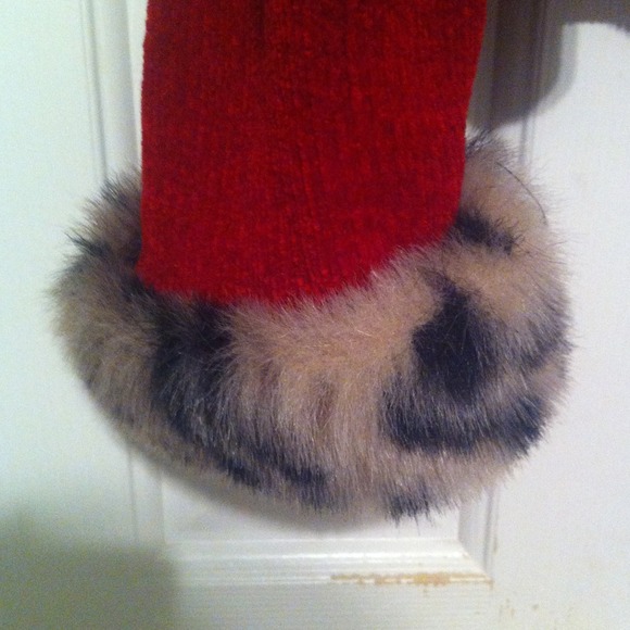 Red zip up sweater - Picture 2 of 4