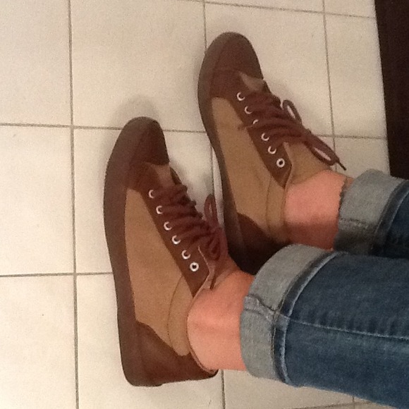 HOLD!!!!!!! for @twin11986.....