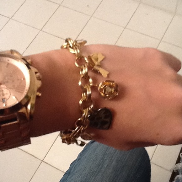 BNWOT - Picture 2 of 2