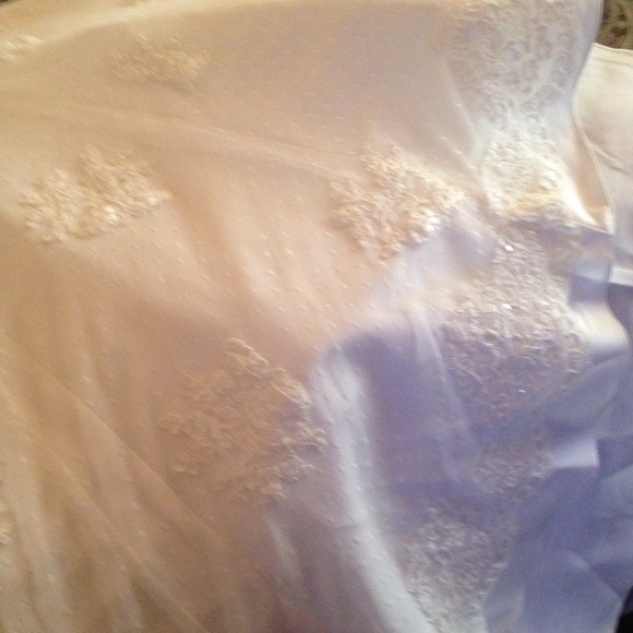 NWT Wedding dress - Picture 2 of 4