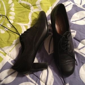 Etienne Aigner black ankle boot with heel