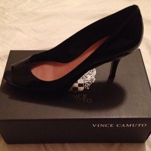 Vince Camuto VC signature collection