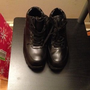 👍👍SOLD👍👍Nike ACG Boots