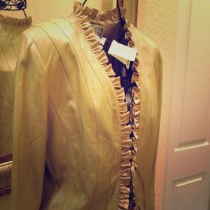 St. John two piece pants suit, buttercream leather