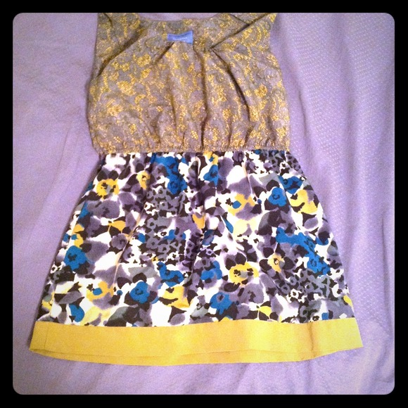 Simply Vera tank top size 2