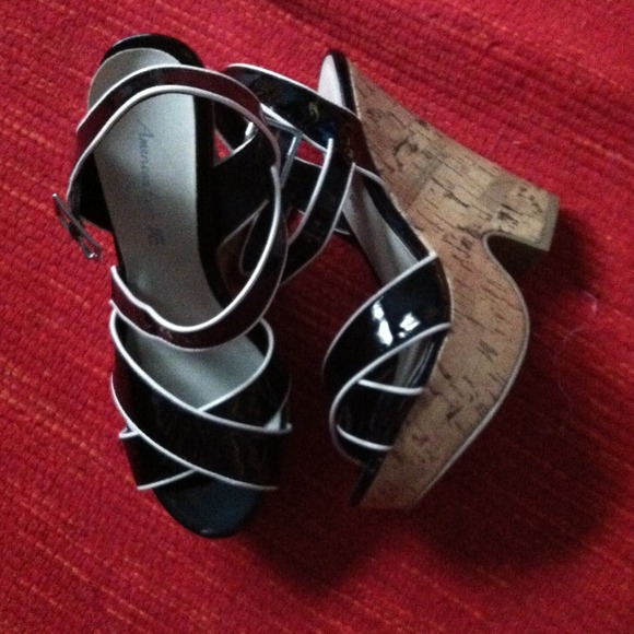 American eagle heels