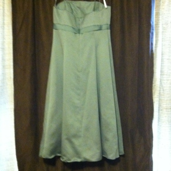 Sage green dress and shawl from David's Bridal - Picture 2 of 3