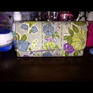 used gently vera bradley wallet!