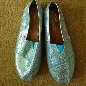 Toms Youth.  NEW!!! Blue Glitters Shoes - size 2Y