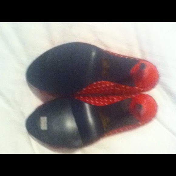 Shoes - Picture 2 of 3