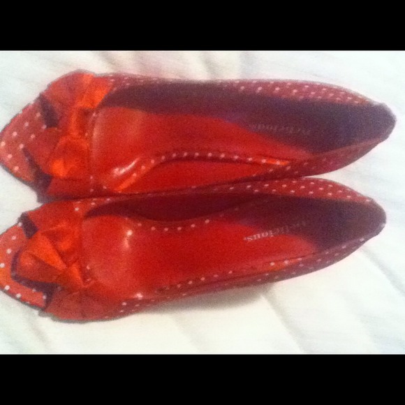 Shoes - Picture 3 of 3