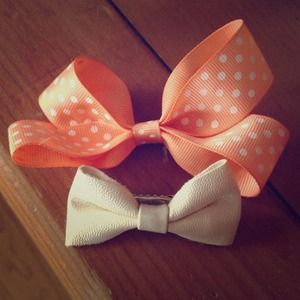 Two cute hair bows