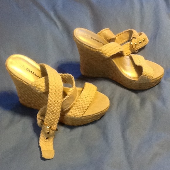 City Classified Beige Wedges