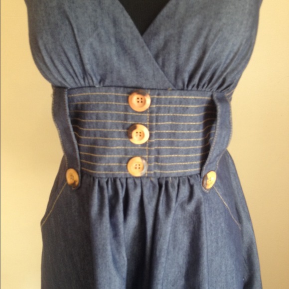 Denim Halter Dress with Pockets - Picture 4 of 4
