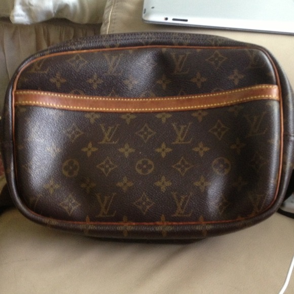 Vintage Louis Vuitton reporter pm