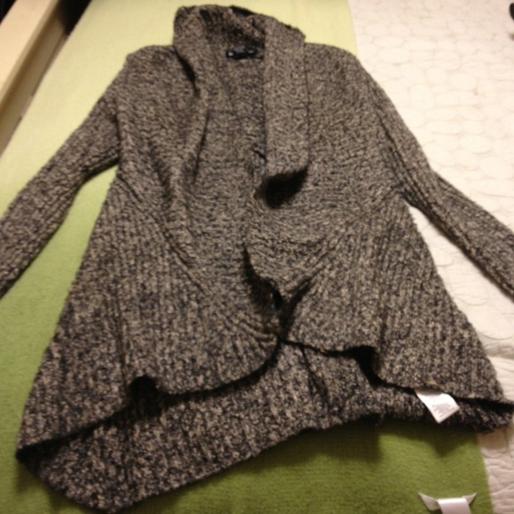 Cardigan sweater