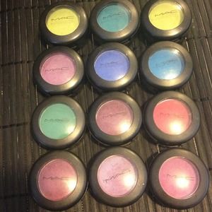 MAC eyeshadow AUTHENTIC