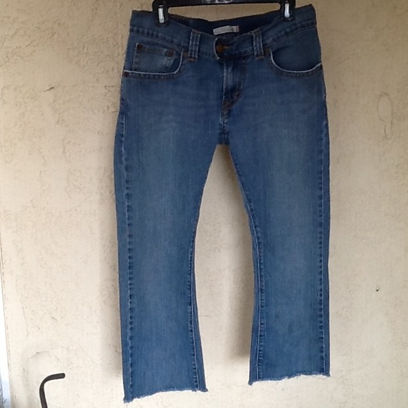 RESERVE for @ohitsbecca Levi's 542 cropped jeans