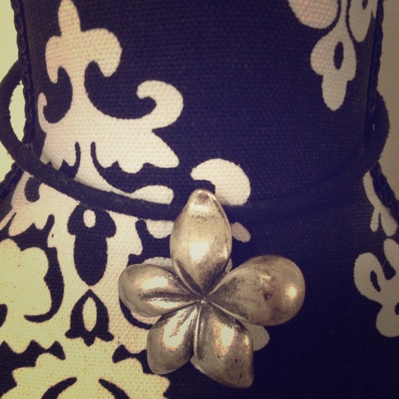 Silver plumeria choker