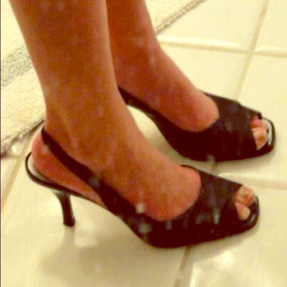 Tahari Reba black leather sling backs